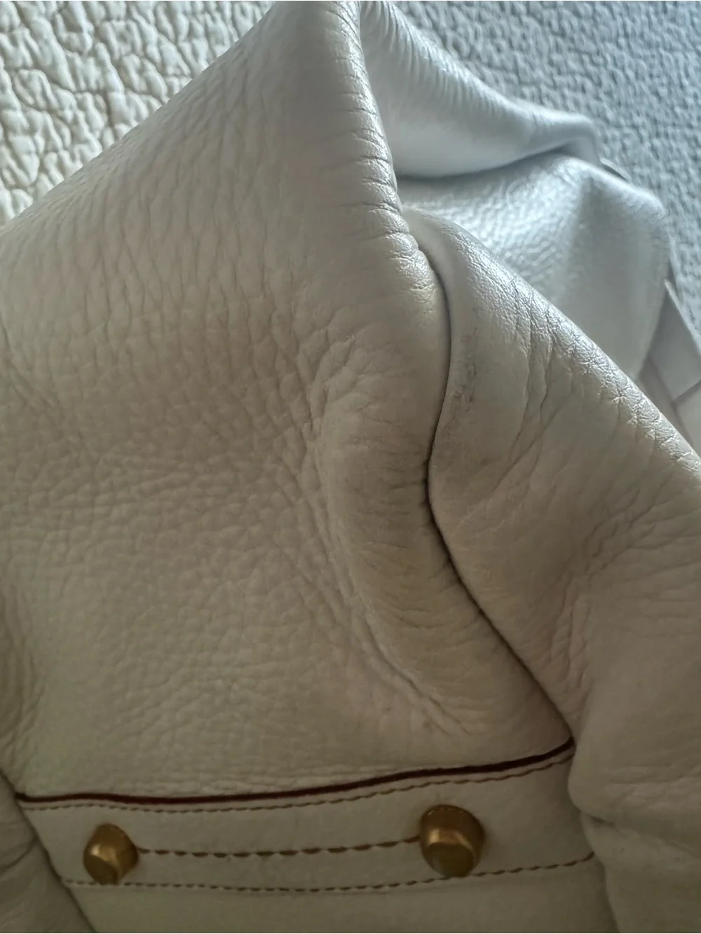 Coach 1941 Bandit 39 Hobo in Chalk with Gold Hardware